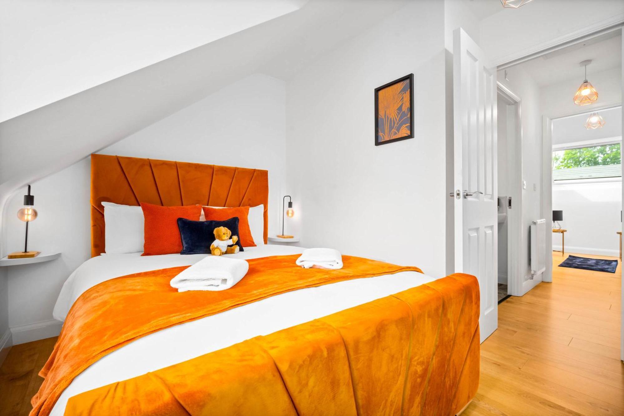 Luxury City Centre 5 Bed House With En-Suite, Bbq, On-Site Parking By Azura Nights Birmingham Exterior photo