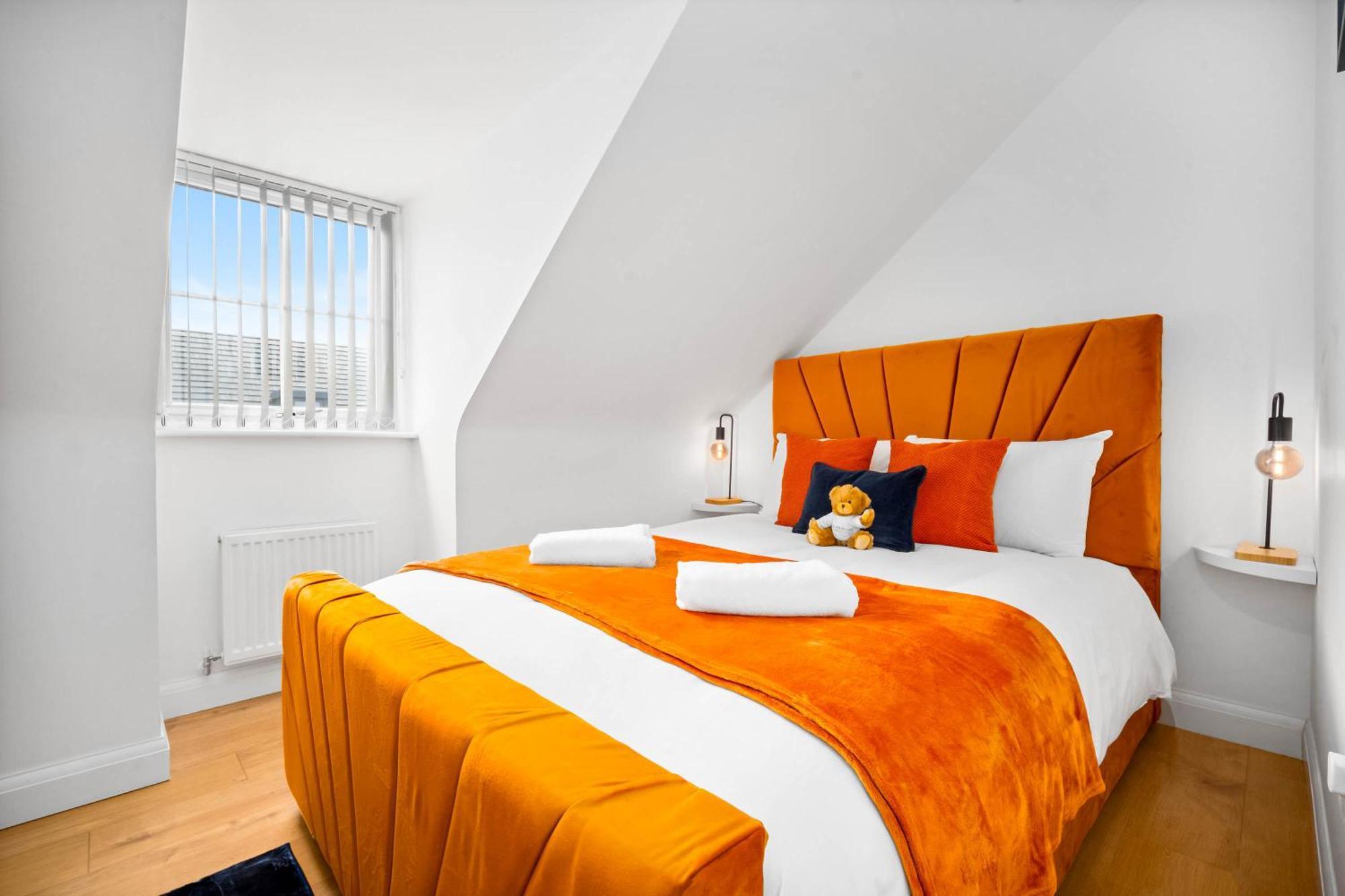 Luxury City Centre 5 Bed House With En-Suite, Bbq, On-Site Parking By Azura Nights Birmingham Exterior photo